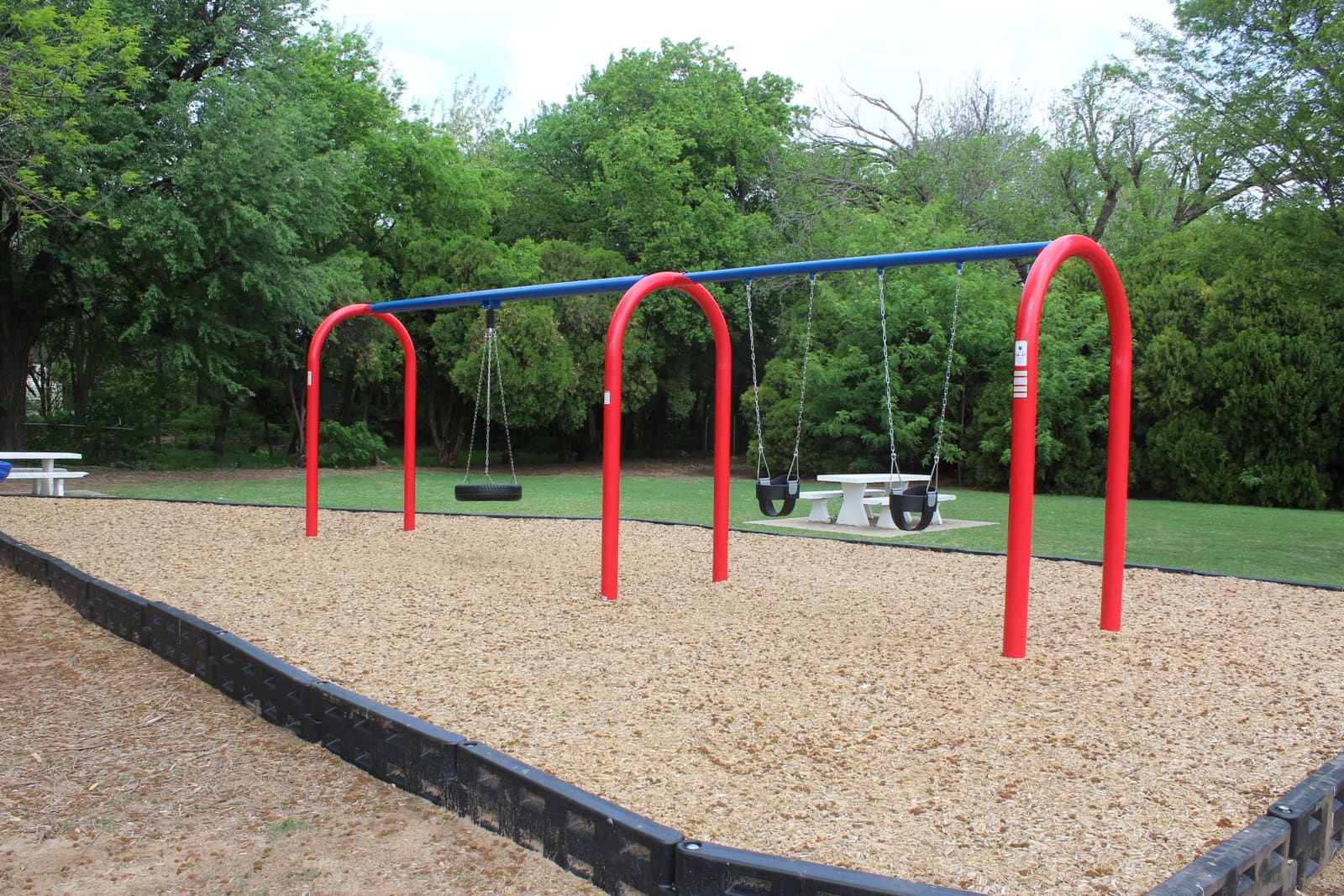 Bledsoe Park playground — additional play features